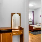 Hostel Koral *