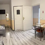 Koral Hostel *