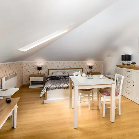 Koral Hostal *