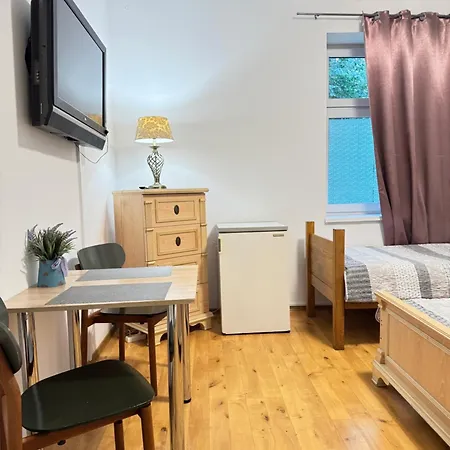 Koral Hostel *