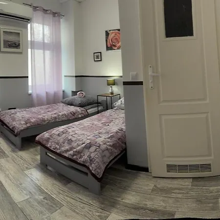 Hostal Koral *