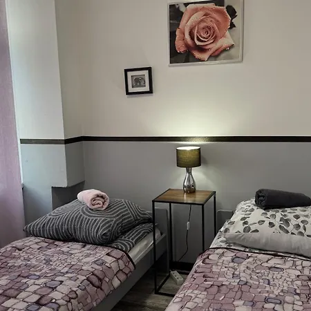 Hostel Koral *